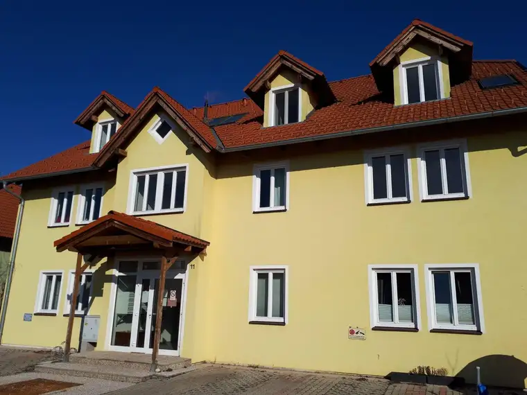 CHARMANTE SINGLEWOHNUNG in S-BAHNNÄHE