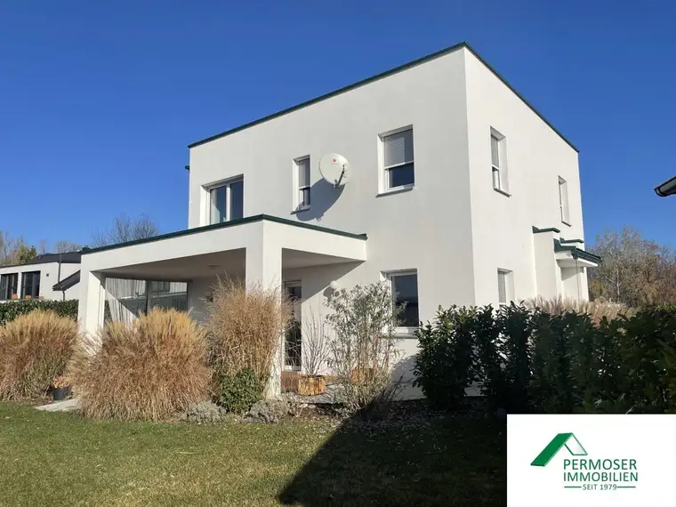 energieeffizientes und lichtdurchflutetes Seehaus in ruhiger Lage, mit toller Ausstattung auf Pachtgrund zu verkaufen – ca. 50 m zum See