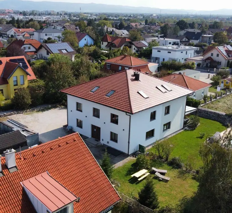 hochwertige Doppelhaushälfte in toller Lage zu verkaufen