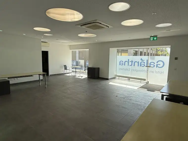 Top-Geschäftslokal in stark frequentierter Lage am Esterhazyplatz zu vermieten