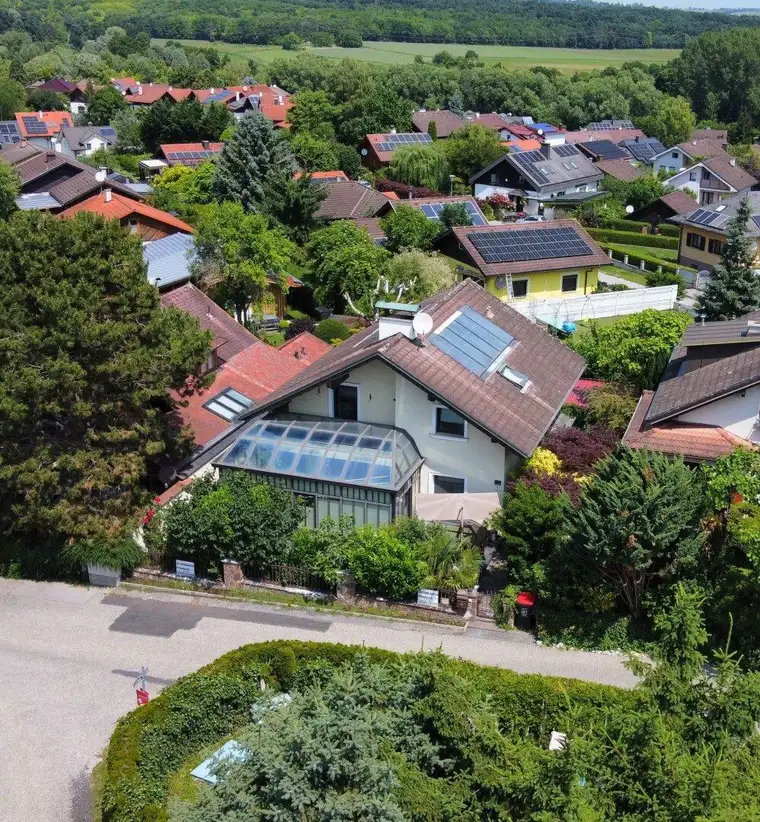 gepflegtes Einfamilienhaus mit traumhaftem Wintergarten zu verkaufen