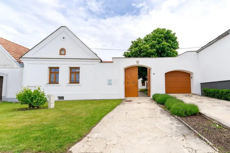 TRAUSDORF Exklusiver Streckhof mit Yogahaus – Wohnoase &amp; Arbeitsraum mit Stil in Trausdorf an der Wulka