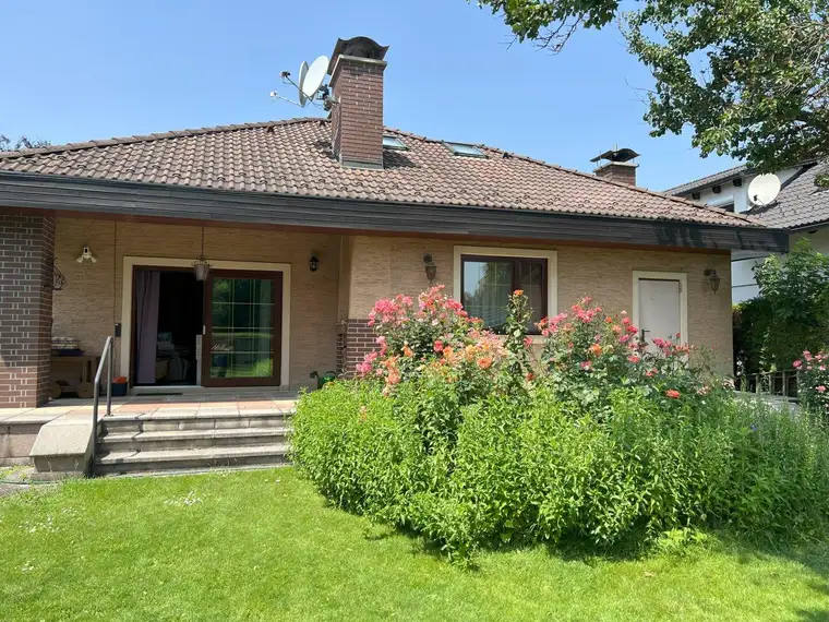 sehr gepflegter, winterfester Ferienbungalow auf Pachtgrund zu verkaufen