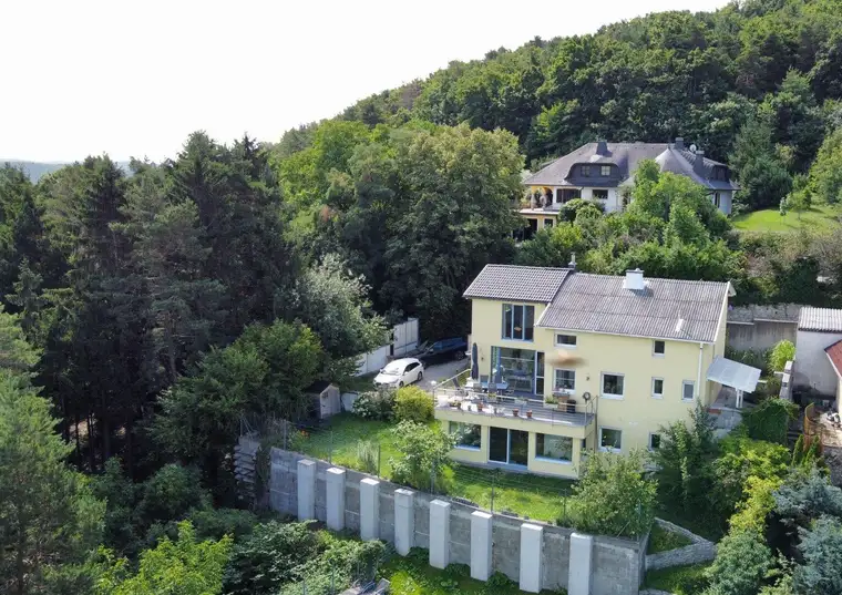 großes, renoviertes Wohnhaus am Waldrand mit traumhafter Fernsicht – Ruhe, Natur &amp; Aussicht