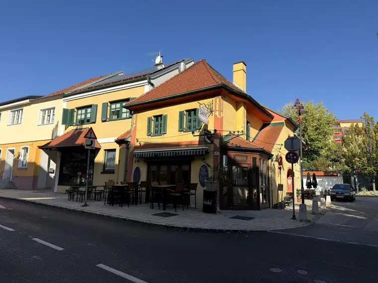 Attraktive Liegenschaft im Zentrum von Mattersburg – Gastronomie, Büro, Wohnung &amp; Parkplätze