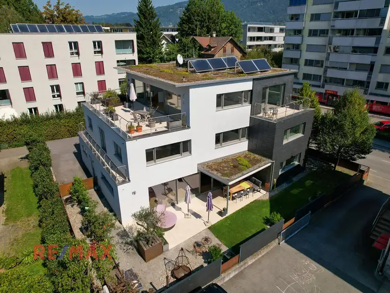 Vielseitige Immobilie in Bregenz zu verkaufen: Wohnen und Arbeiten unter einem Dach.