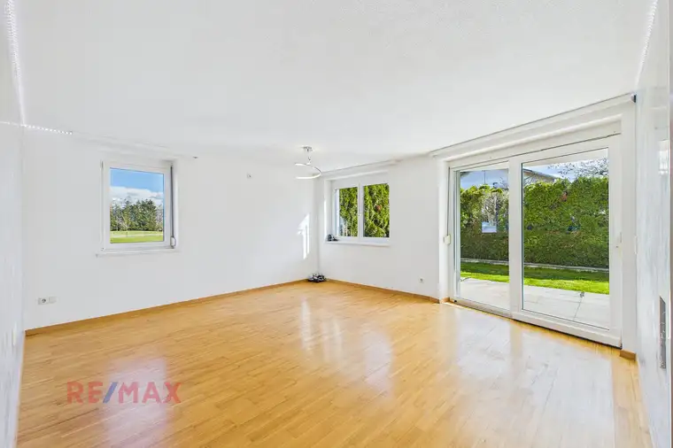 Lichtdurchflutete 3-Zimmer-Wohnung mit großzügigem Garten in Lustenau