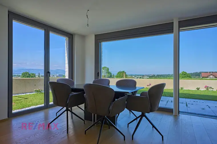 ERSTBEZUG! 3-Zimmer-Wohnung mit fantastischem Panorama zur Miete