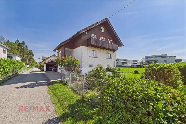 Renovierungsbedürftiges Einfamilienhaus auf attraktivem Grundstück in Hard