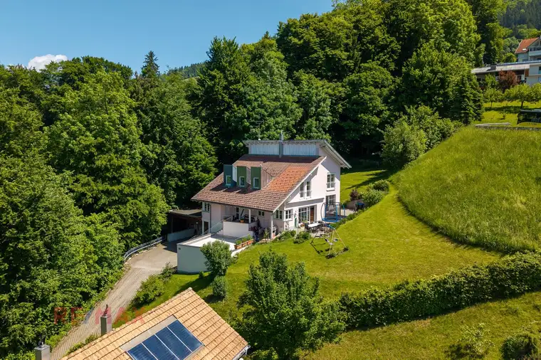 Natur &amp; Komfort vereint – Einfamilienhaus mit Weitblick und Privatsphäre