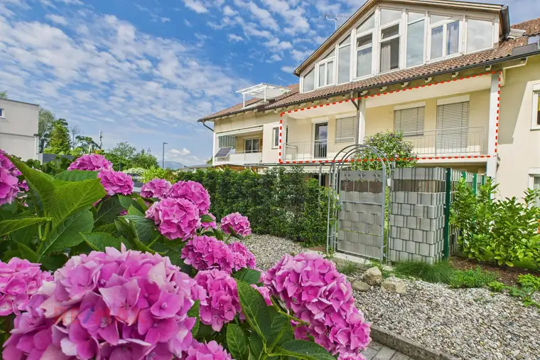 Sonne, Ruhe, Komfort: Helle 2-Zimmer-Wohnung mit großzügigem Balkon