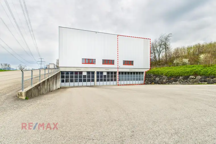Lagerhalle in bester Lage mit direkter Anbindung an die A14
