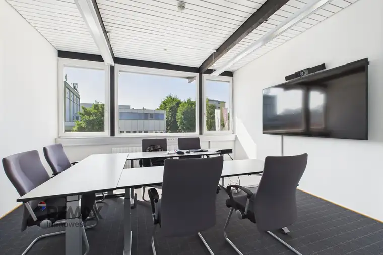 Anmietung flexibel möglich: als Gesamtfläche, Teilfläche oder im Co-Working – sofort verfügbar