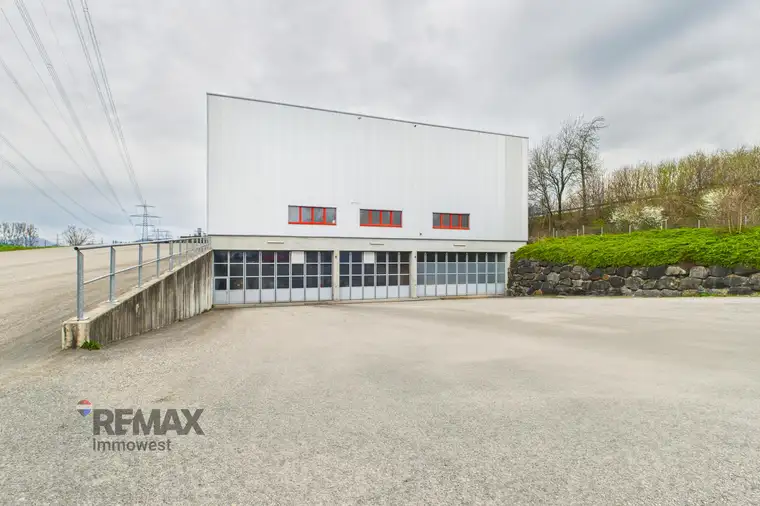 Lagerhalle in bester Lage mit direkter Anbindung an die A14