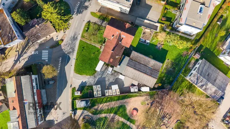 Hier beginnt Ihre Zukunft – Großes Grundstück für große Pläne