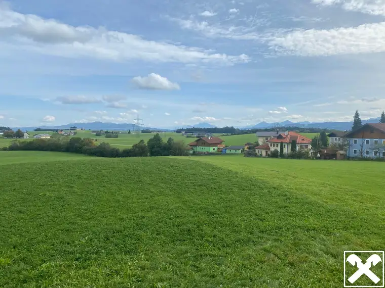 2 sonnige ruhige Baugrundstücke in Seekirchen Mödlham
