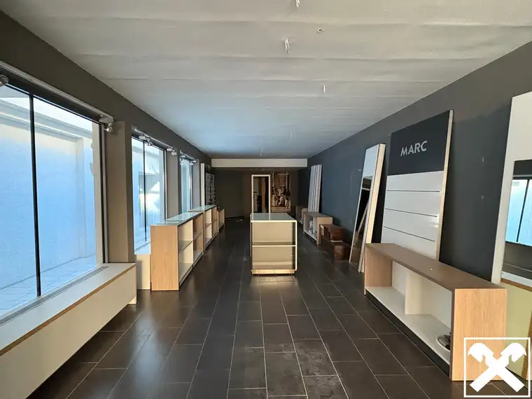 Geschäftslokal in St.Michael inkl.Tiefgaragenstellplatz
