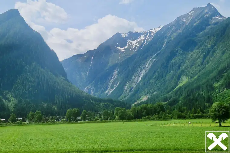 Baugrundstück mit wunderschönem Bergpanorama