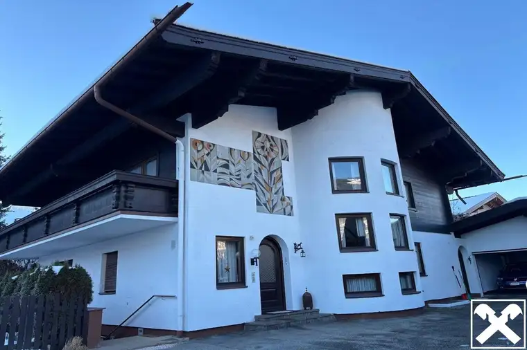 Geräumiges Wohnhaus mit großem Garten