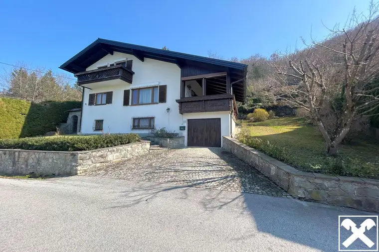 Einfamilienhaus in Aussichtslage