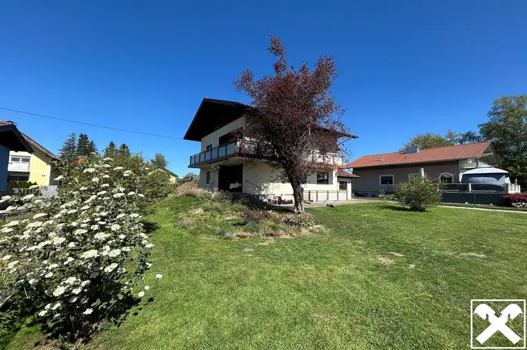 Platzwunder: Einfamilienhaus in ruhiger Lage