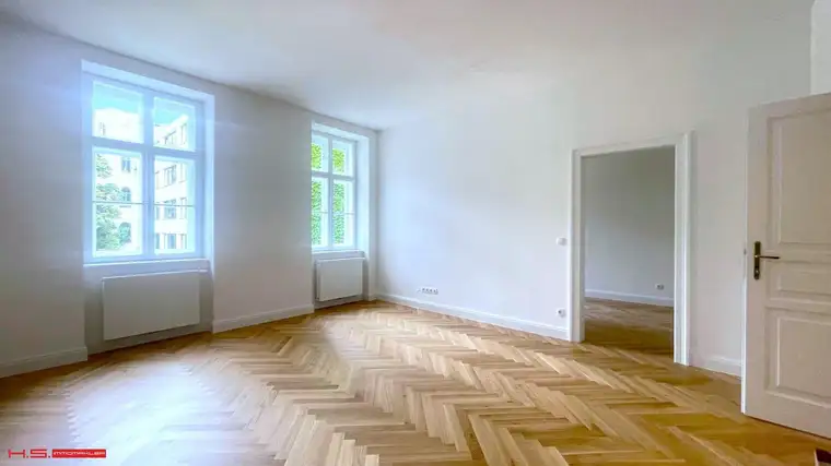 GRÜNBLICK - ERSTBEZUG - RENOVIERTES STILJUWEL - ECHTE TOPLAGE - GARAGENOPTION - U BAHN