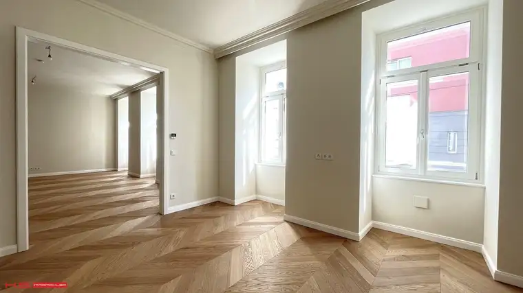 THE NEW DIMENSION NO. 1 - STILERSTBEZUG - GRÜNBLICK mit BALKON - 3 ZIMMER - HIGH END DESIGN - 3.OG