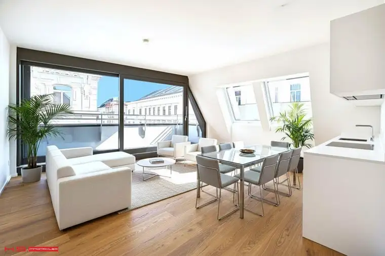 Helmut Strempfl, Firma Helmut Strempfl e. U./ Helmut Strempfl Immomakler GmbH