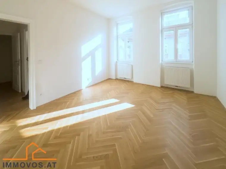 * sanierter ERSTBEZUG *