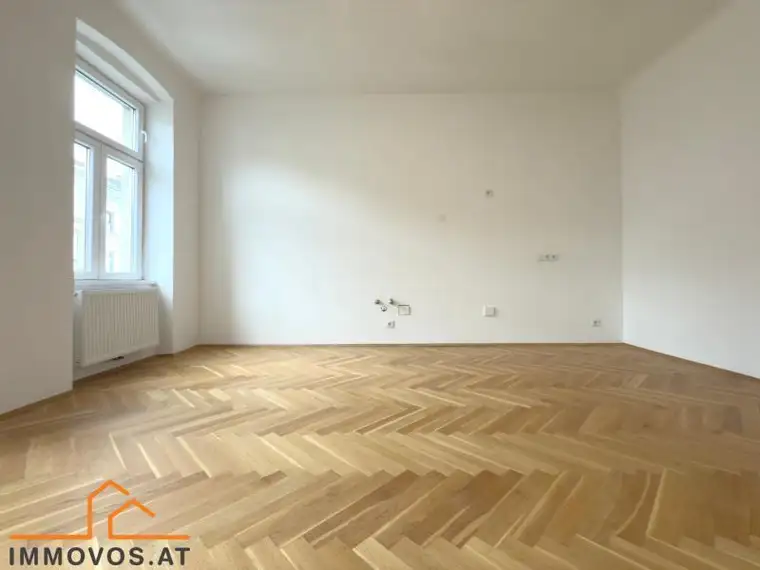 * ERSTBEZUG nach SANIERUNG ECKWOHNUNG *