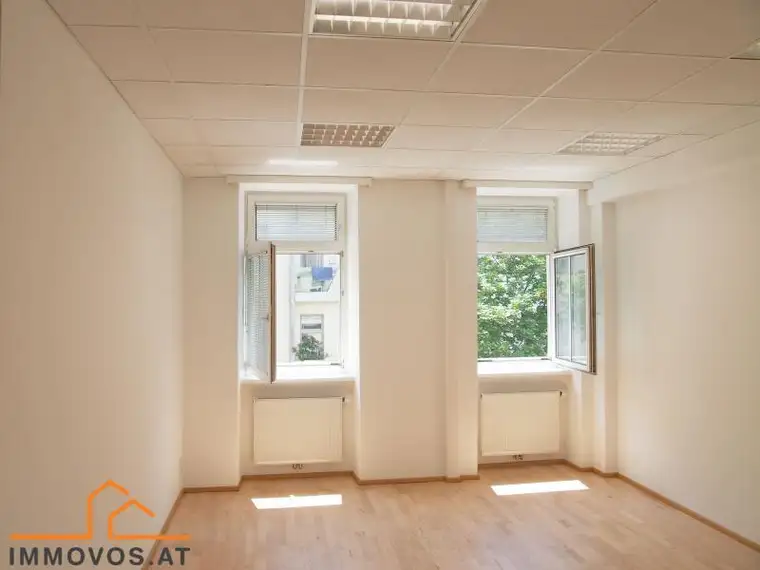 GENERALSANIERTER SCHÖNER ALTBAU: PERFEKT ANGELEGTES und BEZUGSREIFES BÜRO