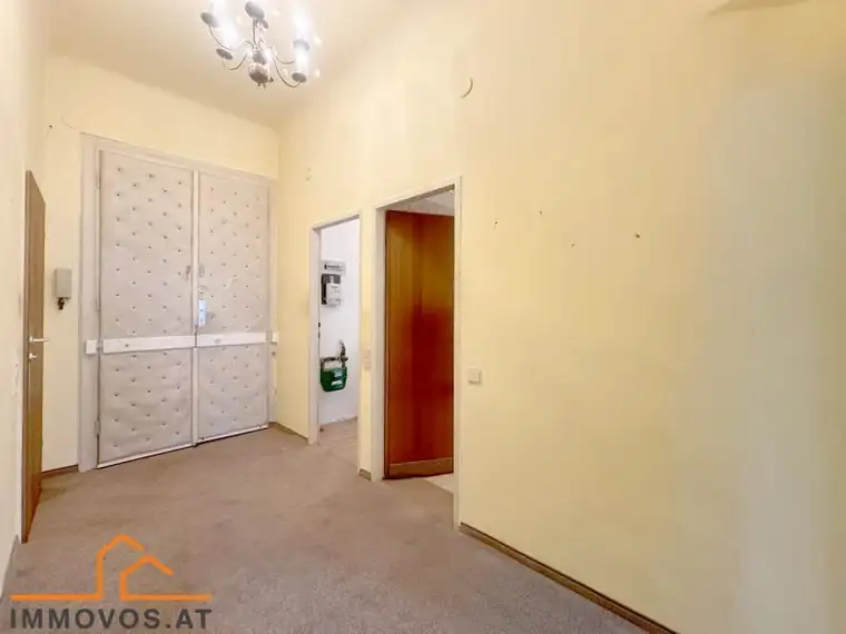 * 2 ALTBAU Wohnungen mit BALKON - Möglichkeit * zum Zusammenlegen als MAISONETTE *