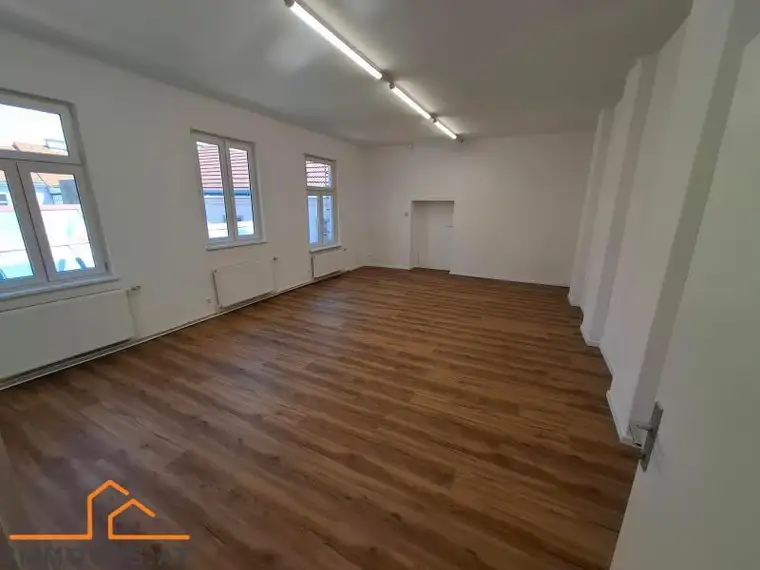 ***KREATIVBÜRO IN HOFRUHELAGE***