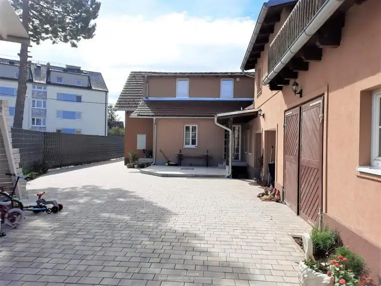 TOPSANIERTES EIN- BIS ZWEIFAMILIENHAUS UNMITTELBAR BEIM ZENTRUM LEOBERSDORF