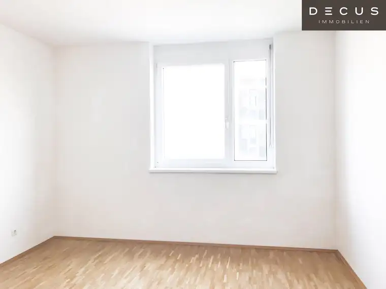 | TOLLE STARTERWOHNUNG | ZOLLGASSE BEIM HAUPTBAHNHOF | 2 ZIMMER | BALKON