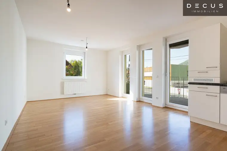 | 2-ZIMMER-WOHNUNG MIT BALKON | NÄHE SCHLOSS EGGENBERG