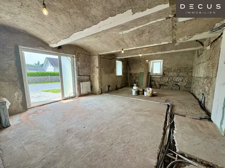 | BÜRO ODER PRAXIS IM ROHBAU | ca. 50 m² | SEHR GUTE LAGE | NÄHE MED-UNI