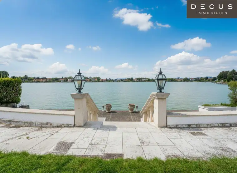 Seevilla Elisabeth | exklusiver Doppelgrund am privaten Seeresort