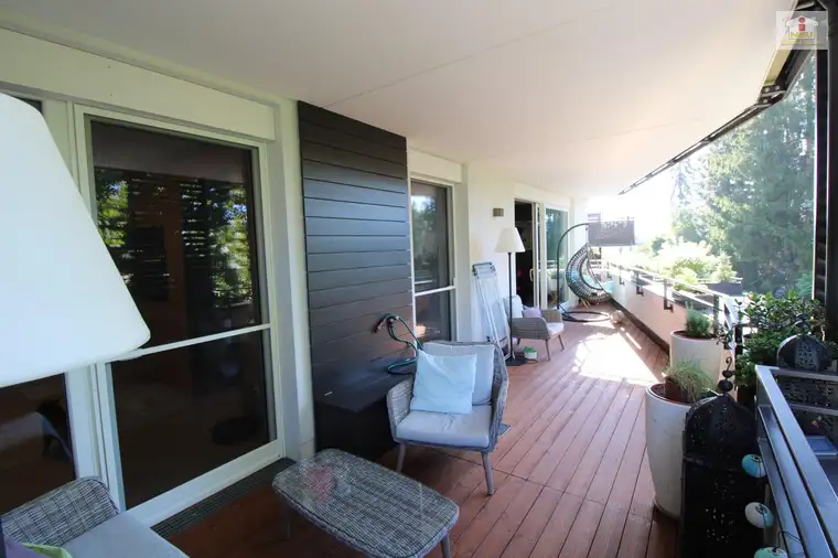 Exclusive 4-Zimmerwohnung mit 119 m² XL Balkon in bester Lage