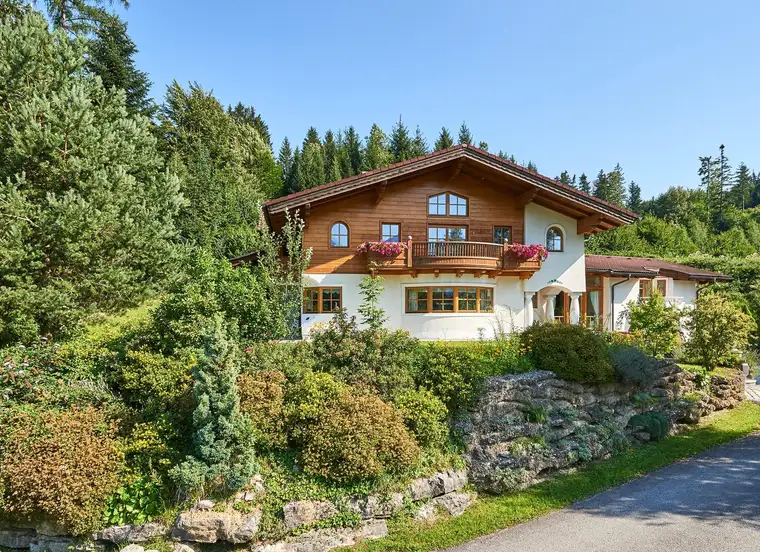 Landhausvilla - Wohnen und Arbeiten in grandioser Panoramalage Südlich der Stadt Salzburg