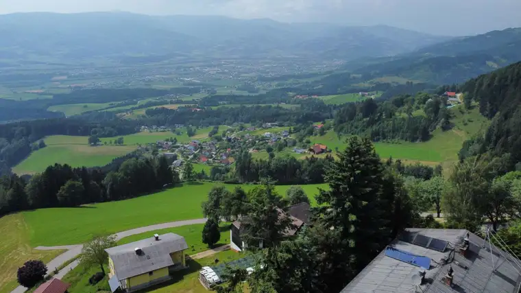 Mehrfamilienhaus/ Ferienhaus in Sonnen- und Ruhelage!