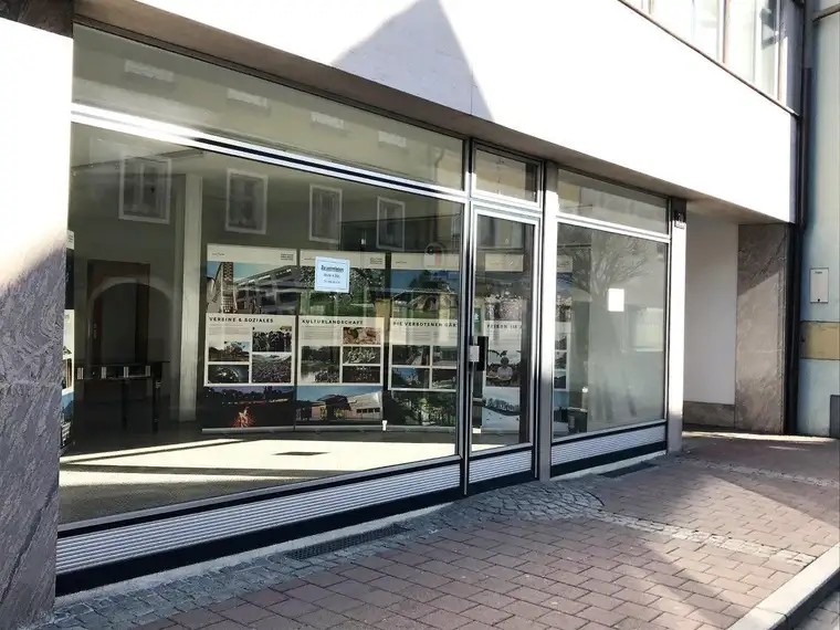 VERMIETET ! Geschäftslokal Zentrum St.Andrä Nettomiete 480,--für 105 m2 !