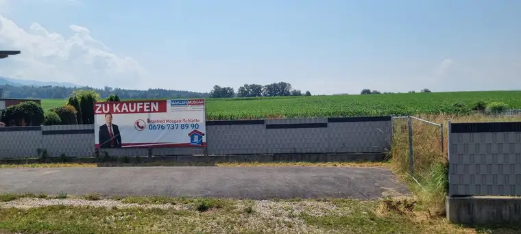 Sonniges Baugrundstück für Doppelhaus ohne Bauverpflichtung!