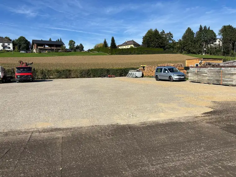 Industriegrundstück nur noch ca. 800 m2 verfügbar , teilbar , im Gewerbegebiet St.Andrä zu vermieten !