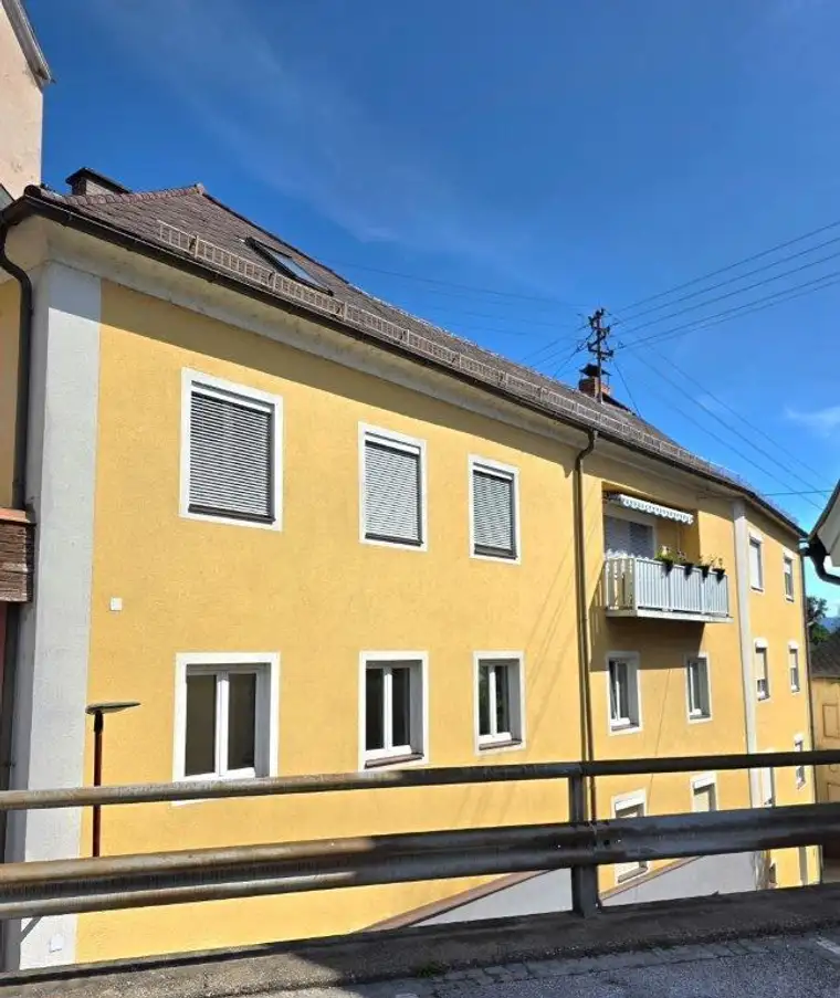 Helle Dachgeschoßwohnung im Zentrum von St.Andrä!