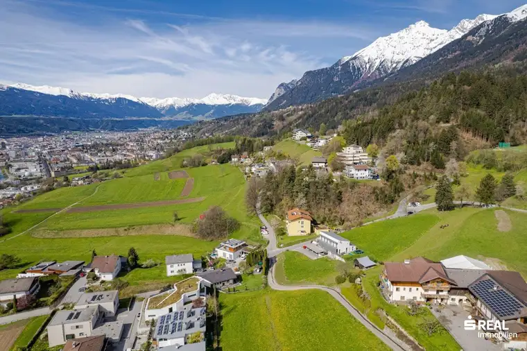 Ihr Zuhause über den Dächern Innsbrucks – Baugrund in einzigartiger Lage