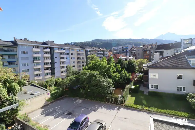 Ülker Hasbolat, s REAL - Innsbruck - Zentrale