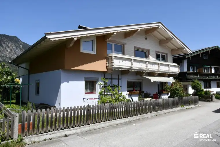 5 Zimmer Wohnung mit großer Terrasse, Balkon und Gartennutzung in TOP-Lage von Kramsach