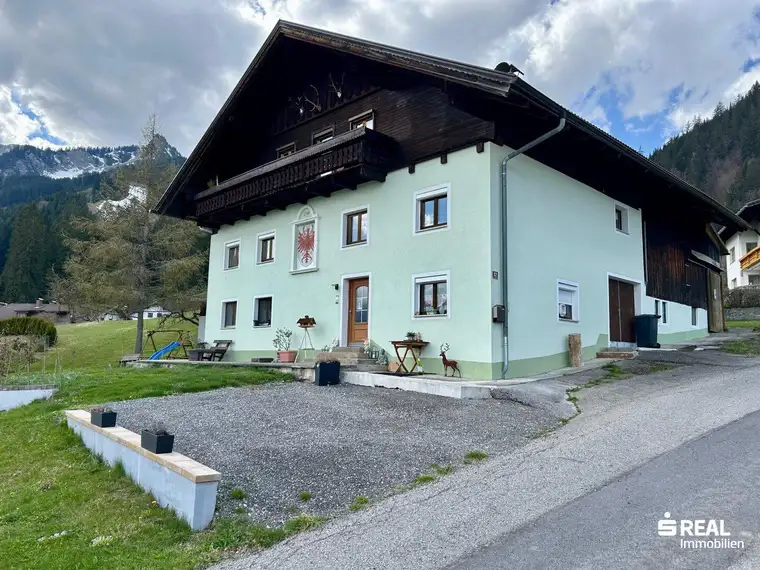 Besonderes Einfamilienhaus in ruhiger Lage von Wängle/Holz - Haustiere erlaubt!