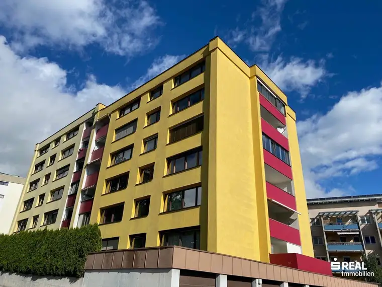 Geräumige 3-Zimmer-Wohnung mit Loggia und Weitblick in Imst